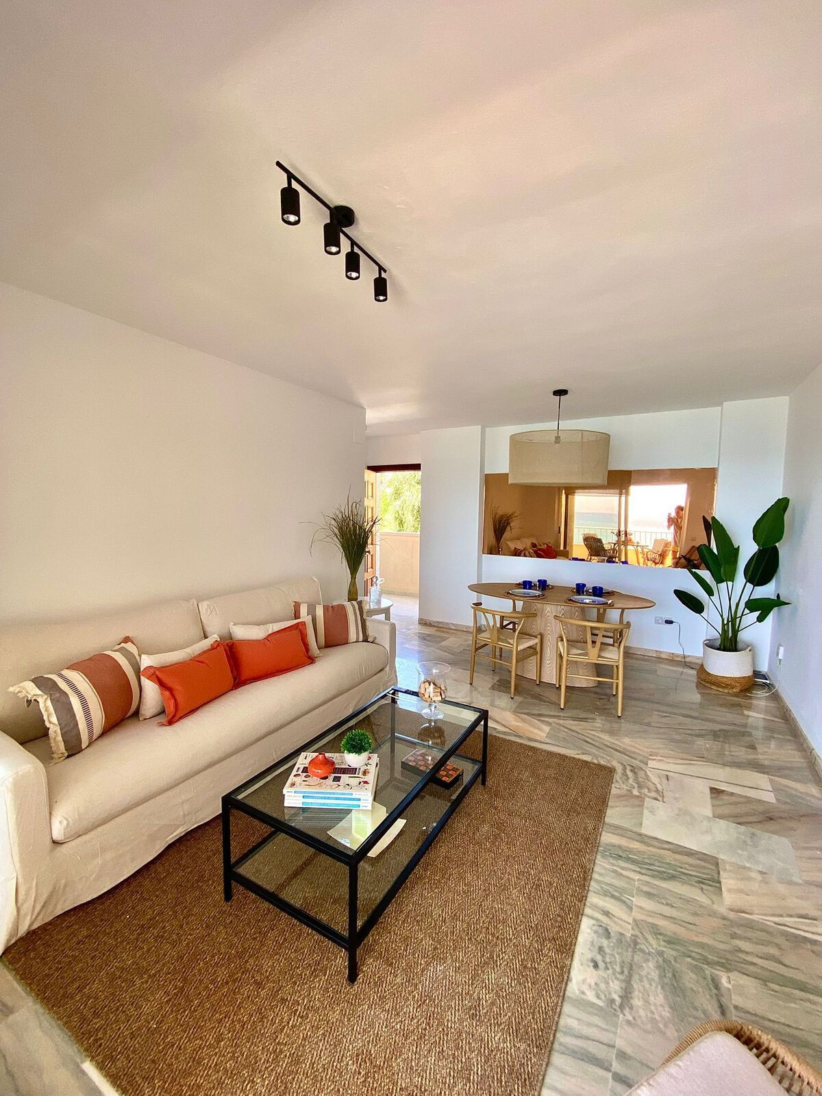 Te koop Middle Floor Apartment Costa Del Sol Carvajal € 499.000,-