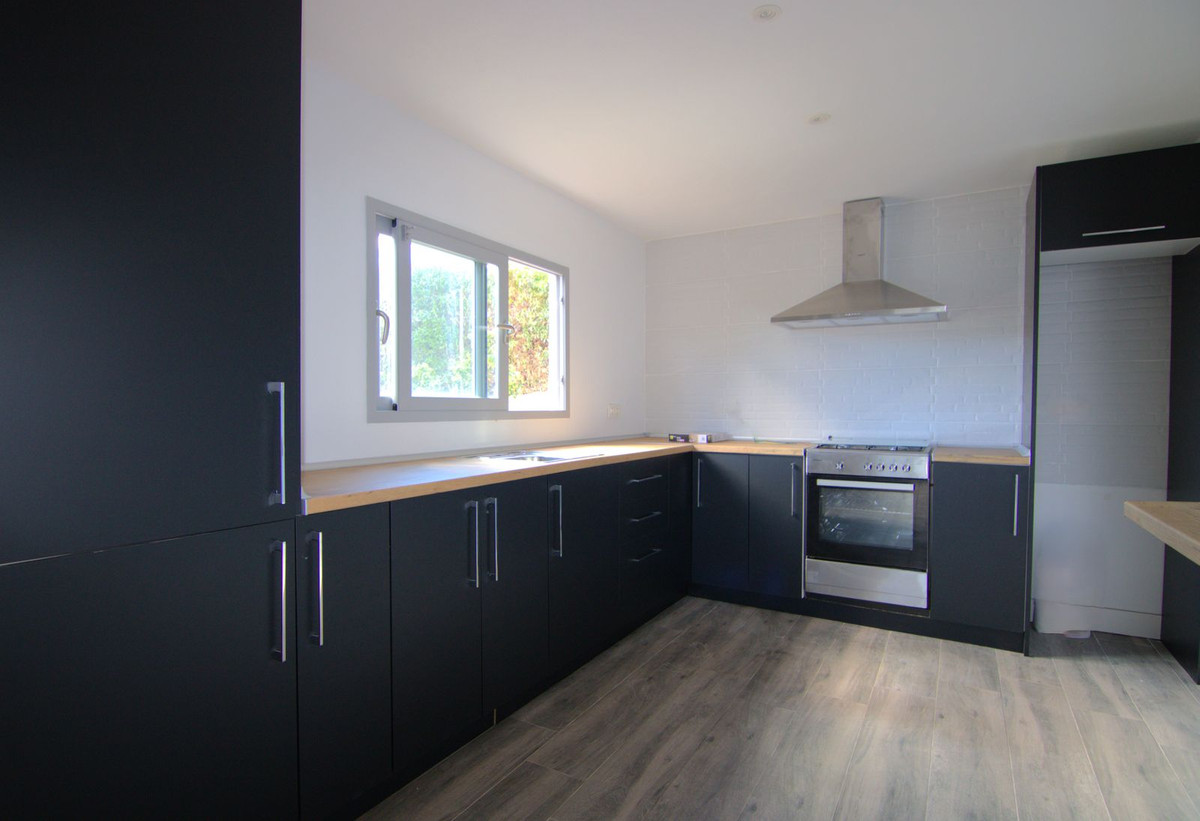 Te koop Vrijstaande Villa Costa Del Sol Coín € 299.900,-