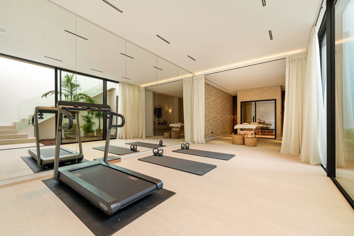 Te koop Vrijstaande Villa Costa Del Sol The Golden Mile € 5.995.000,-