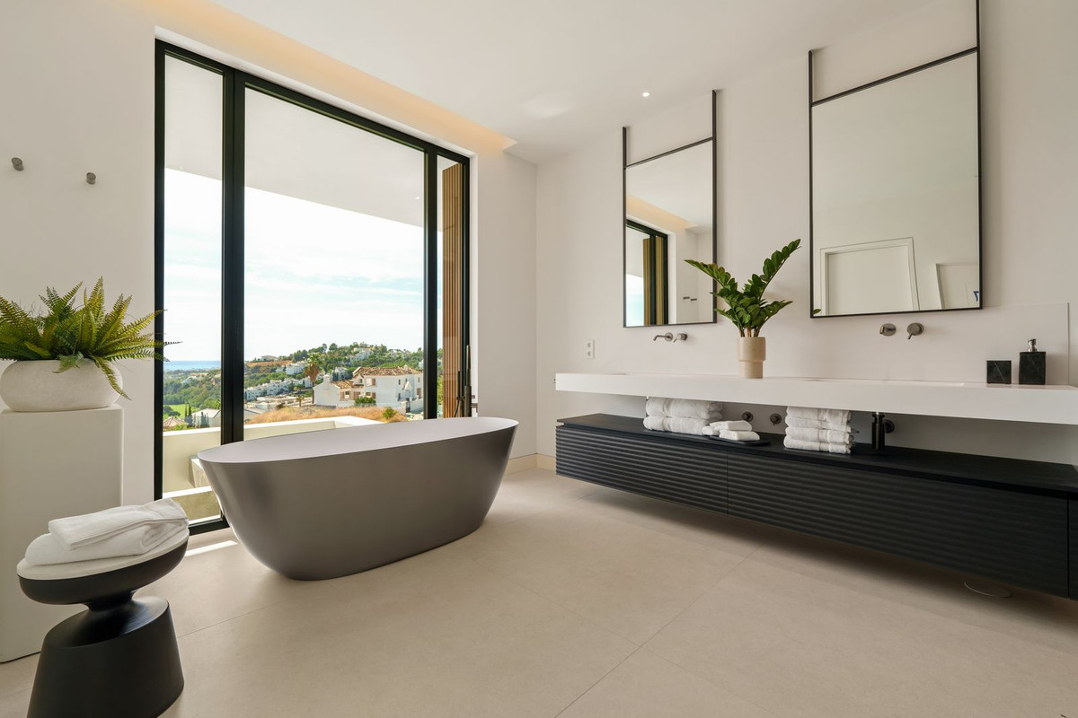 Te koop Vrijstaande Villa Costa Del Sol La Quinta € 7.450.000,-