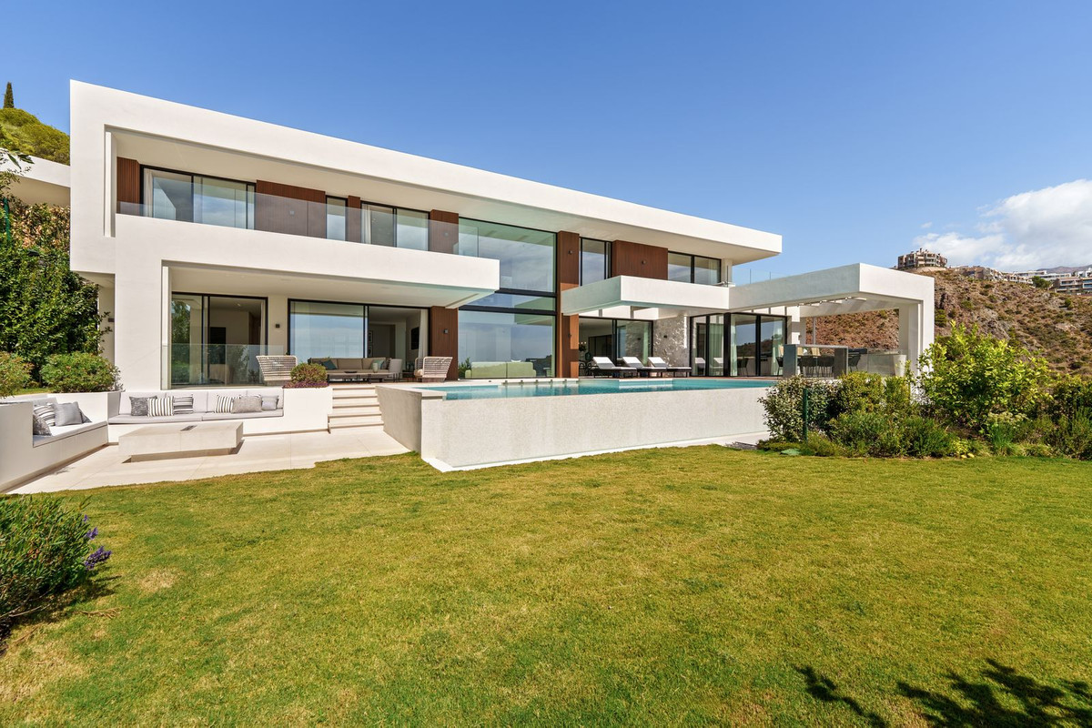 Te koop Vrijstaande Villa Costa Del Sol La Quinta € 7.450.000,-