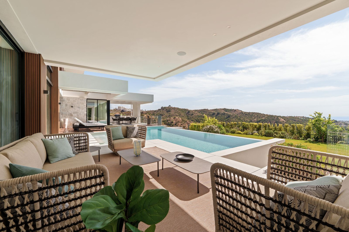 Te koop Vrijstaande Villa Costa Del Sol La Quinta € 7.450.000,-