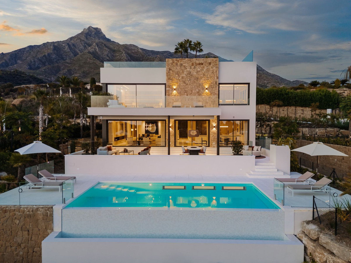 Te koop Vrijstaande Villa Costa Del Sol The Golden Mile € 14.995.000,-