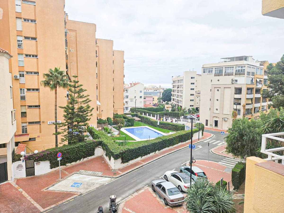 Te koop Middle Floor Apartment Costa Del Sol Benalmadena € 192.500,-