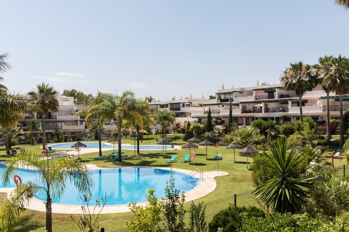 Te koop Middle Floor Apartment Costa Del Sol Nueva Andalucía € 500.000,-