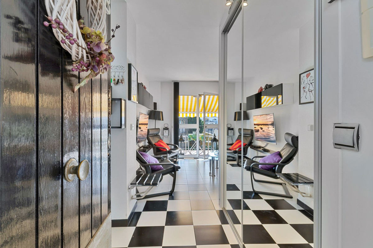 Te koop Middle Floor Apartment Costa Del Sol Fuengirola € 515.000,-