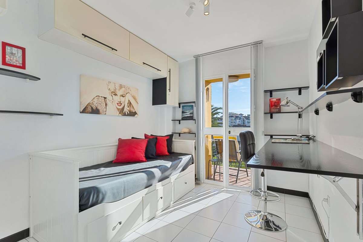 Te koop Middle Floor Apartment Costa Del Sol Fuengirola € 515.000,-