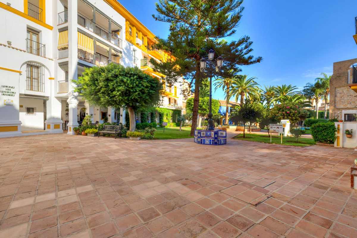 Te koop Middle Floor Apartment Costa Del Sol Fuengirola € 515.000,-