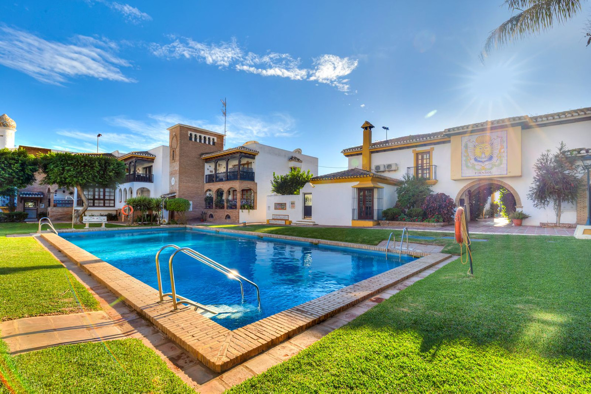 Te koop Middle Floor Apartment Costa Del Sol Fuengirola € 515.000,-