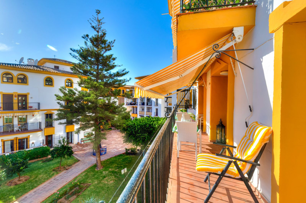 Te koop Middle Floor Apartment Costa Del Sol Fuengirola € 515.000,-