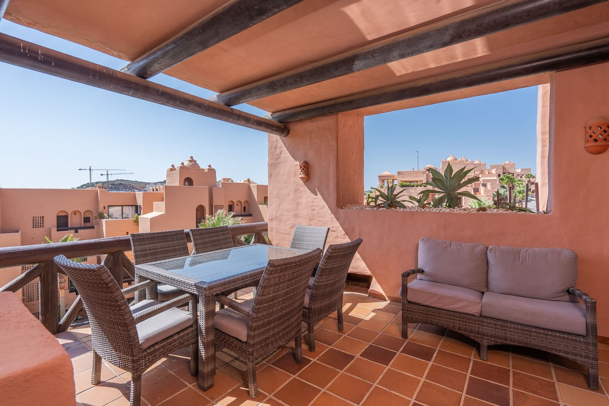 Te koop Middle Floor Apartment Costa Del Sol La Duquesa € 269.900,-