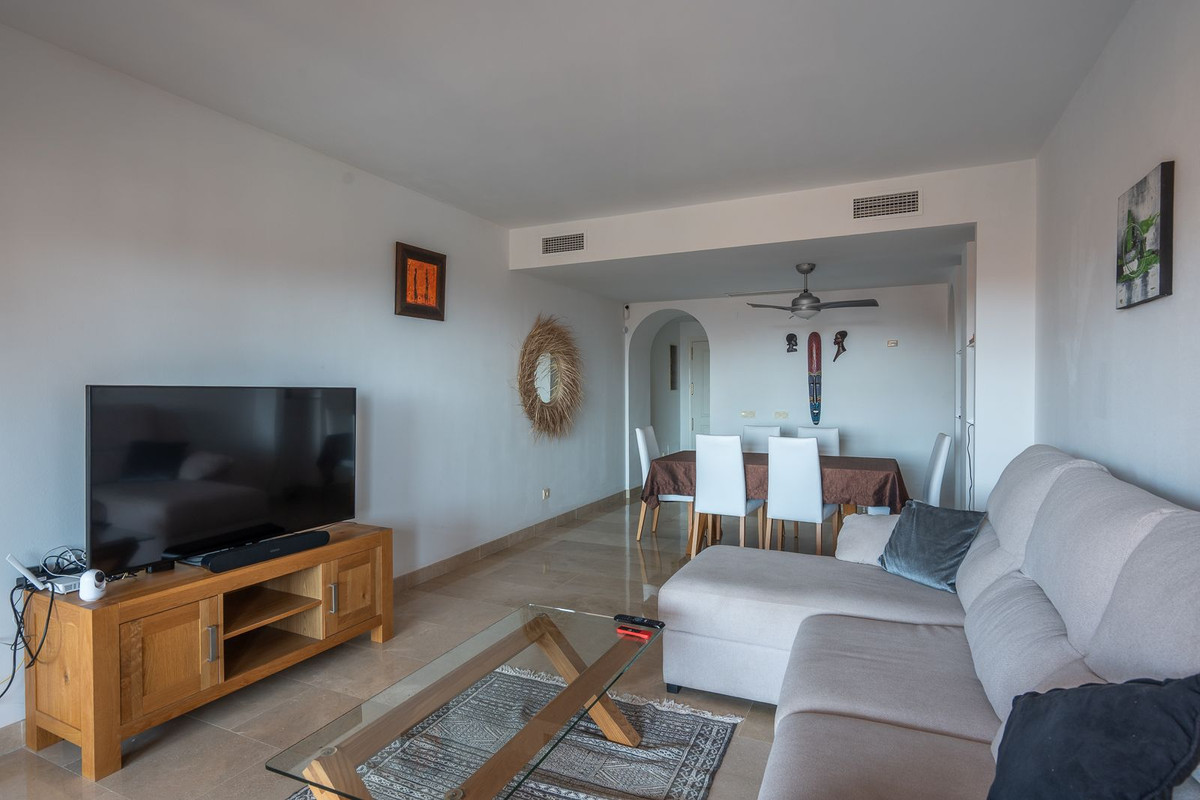 Te koop Middle Floor Apartment Costa Del Sol La Duquesa € 269.900,-
