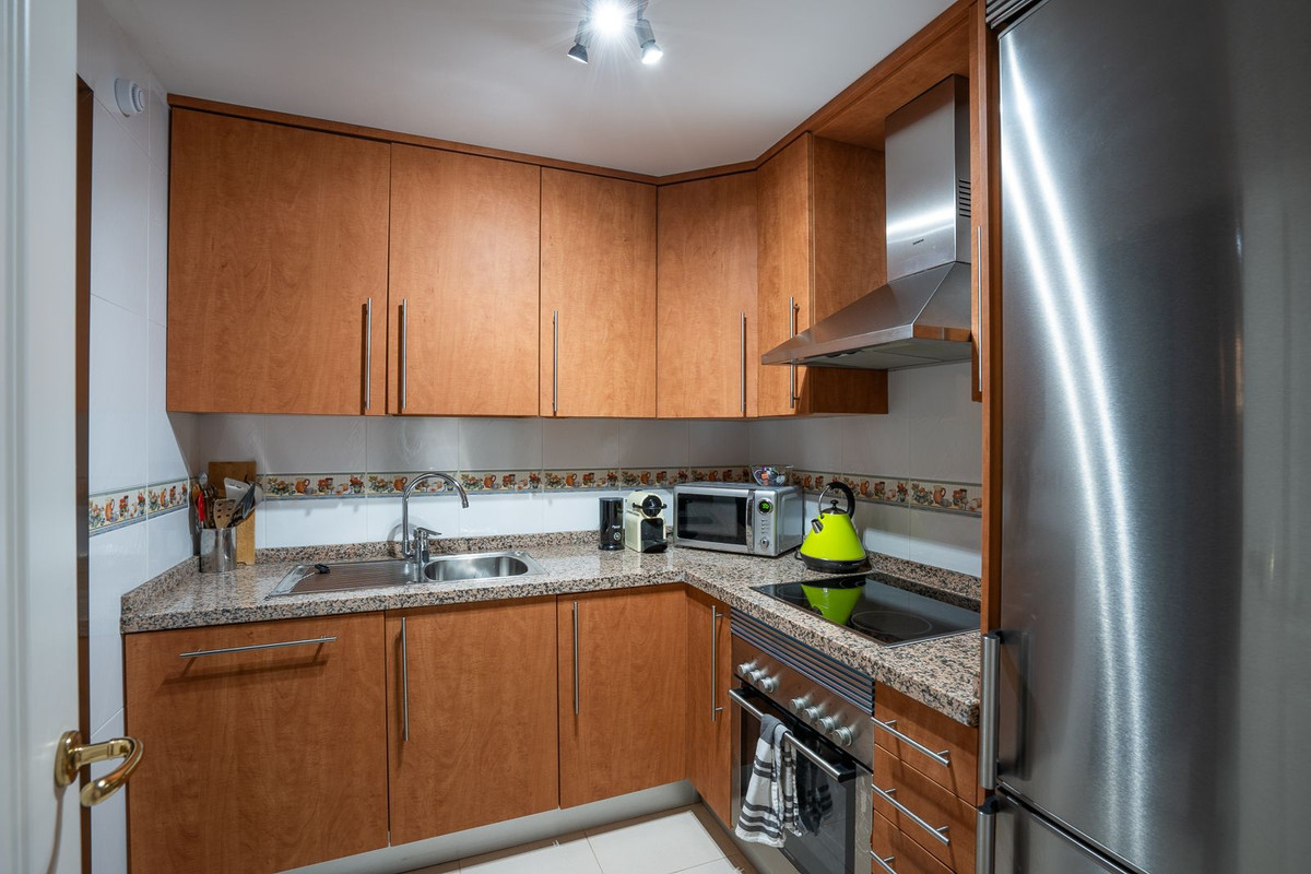 Te koop Middle Floor Apartment Costa Del Sol La Duquesa € 269.900,-