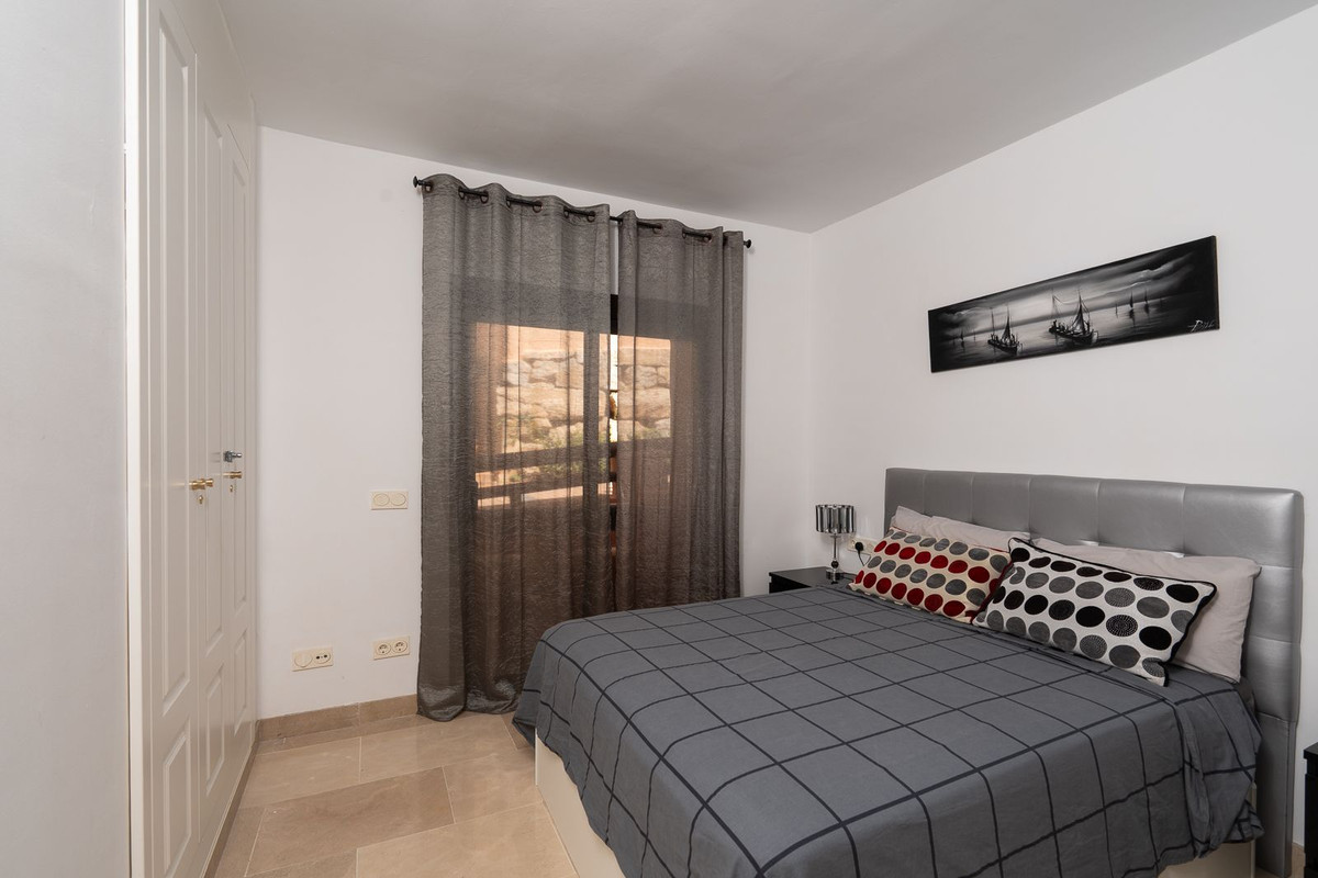 Te koop Middle Floor Apartment Costa Del Sol La Duquesa € 269.900,-