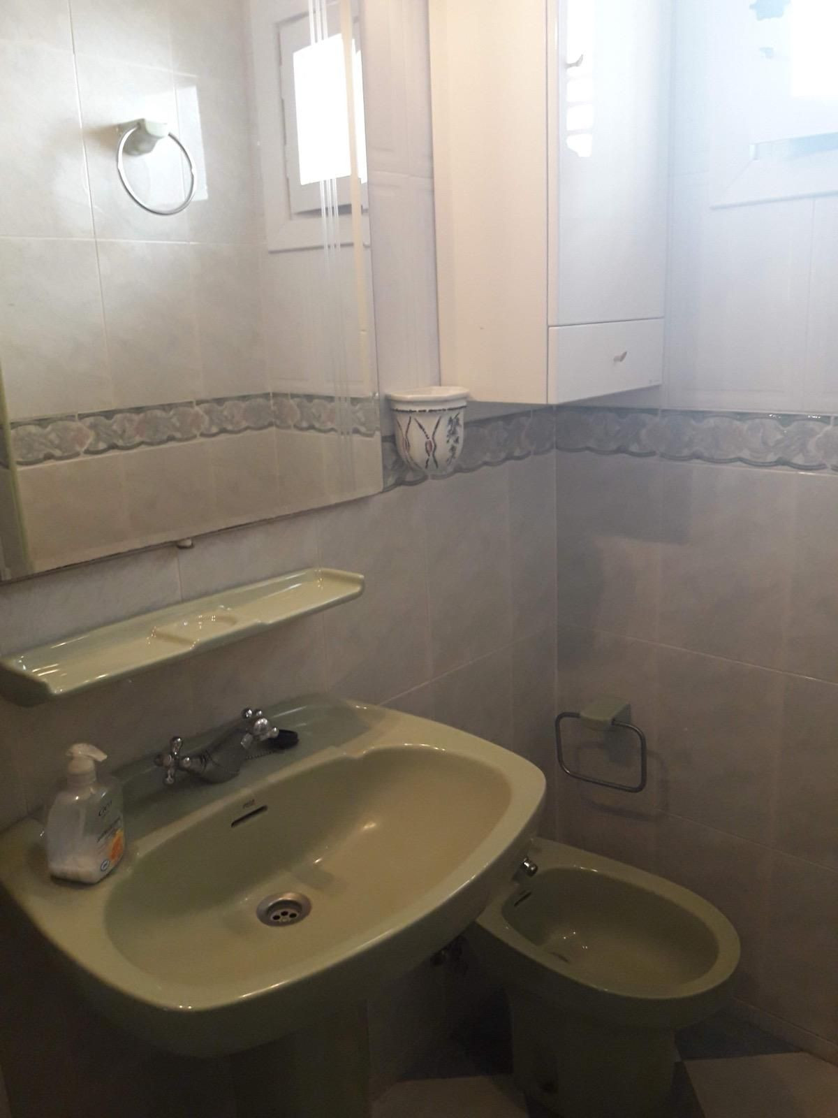 Te koop Middle Floor Apartment Costa Del Sol San Luis De Sabinillas € 190.000,-
