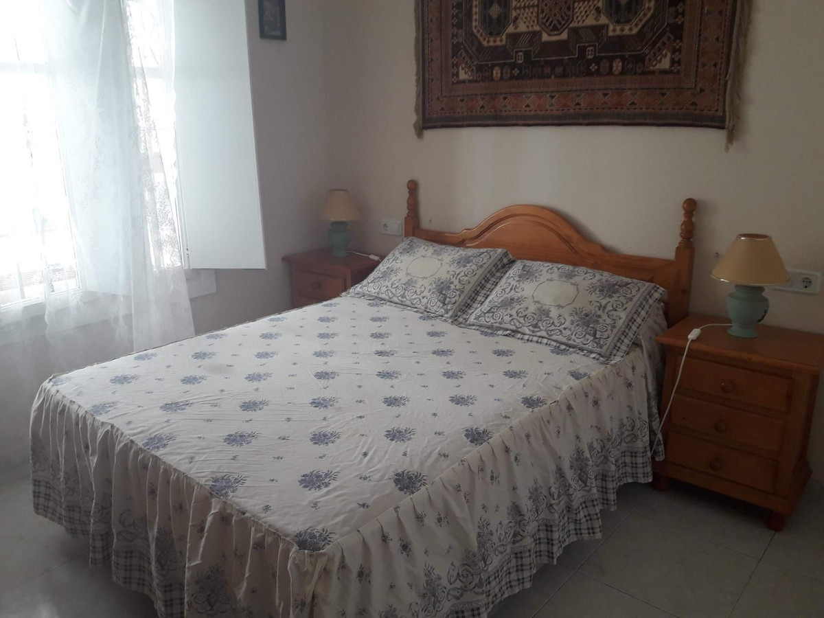 Te koop Middle Floor Apartment Costa Del Sol San Luis De Sabinillas € 190.000,-