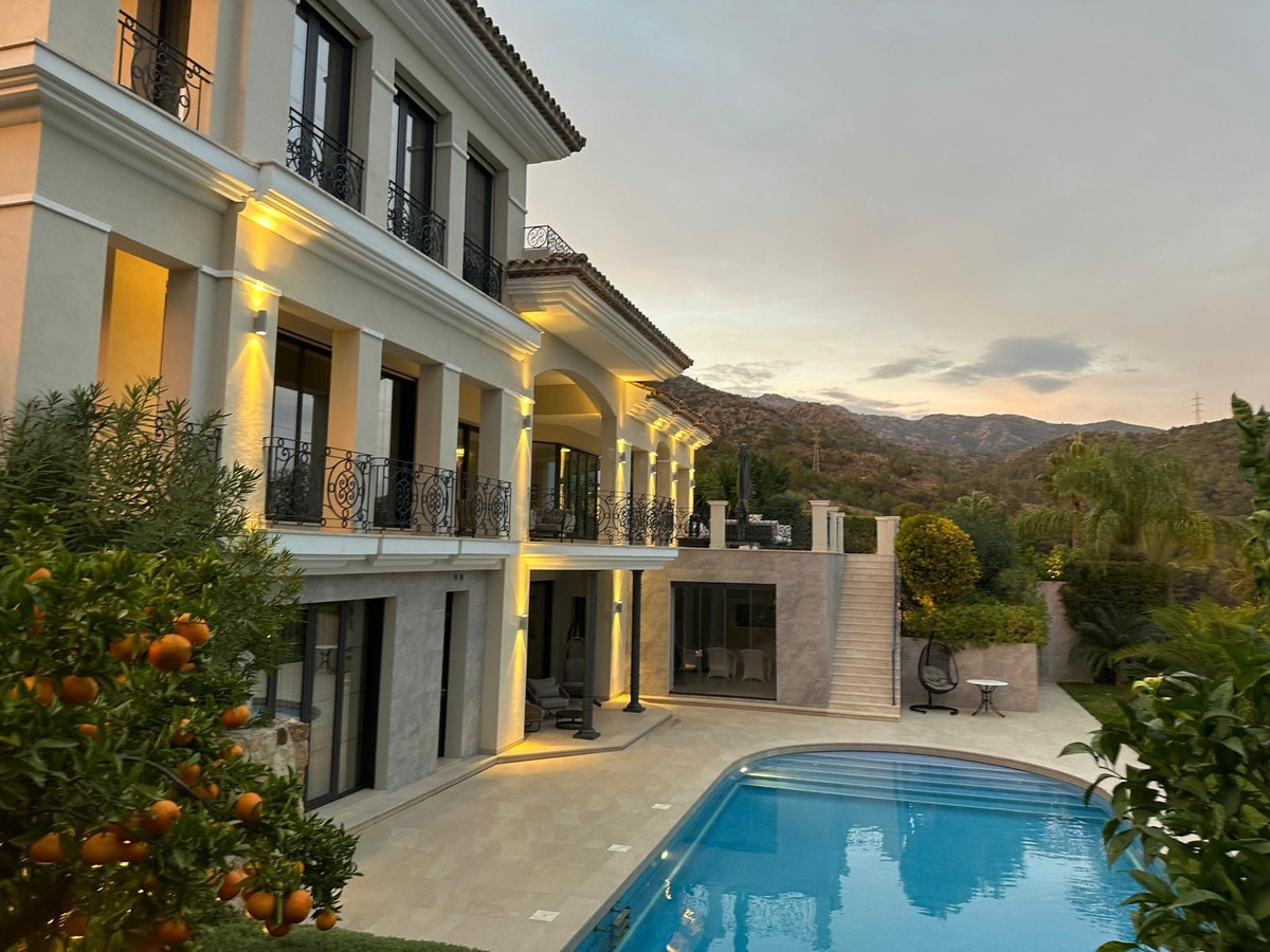 Te koop Vrijstaande Villa Costa Del Sol Sierra Blanca € 10.500.000,-