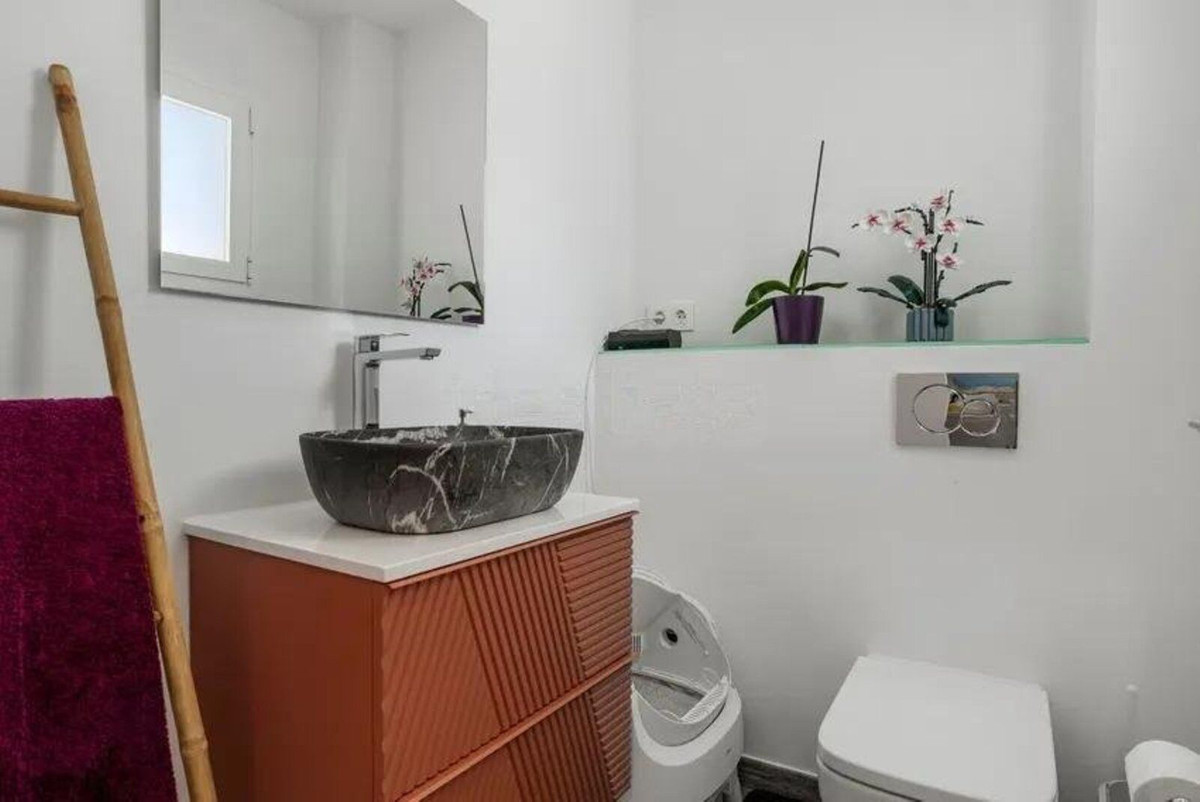 Te koop Half vrijstaand huis Costa Del Sol Estepona € 645.000,-