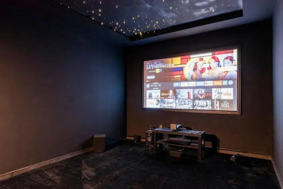 Te koop Half vrijstaand huis Costa Del Sol Estepona € 645.000,-