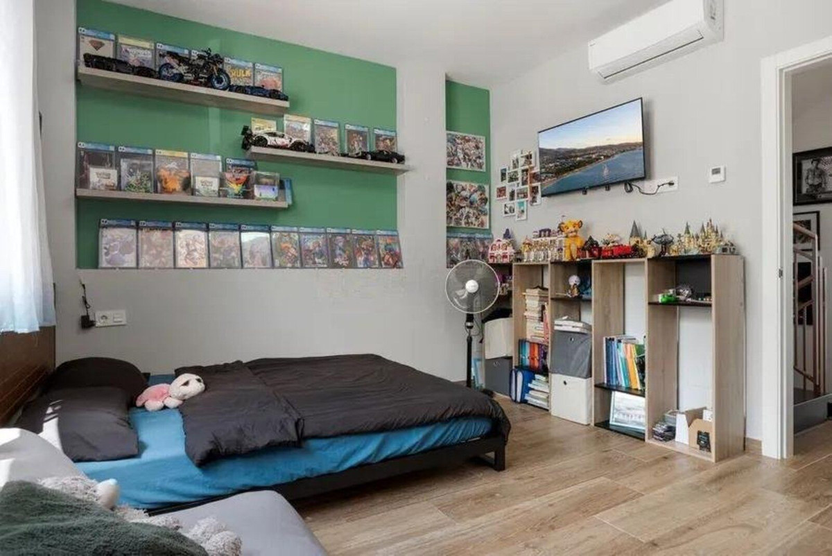 Te koop Half vrijstaand huis Costa Del Sol Estepona € 645.000,-