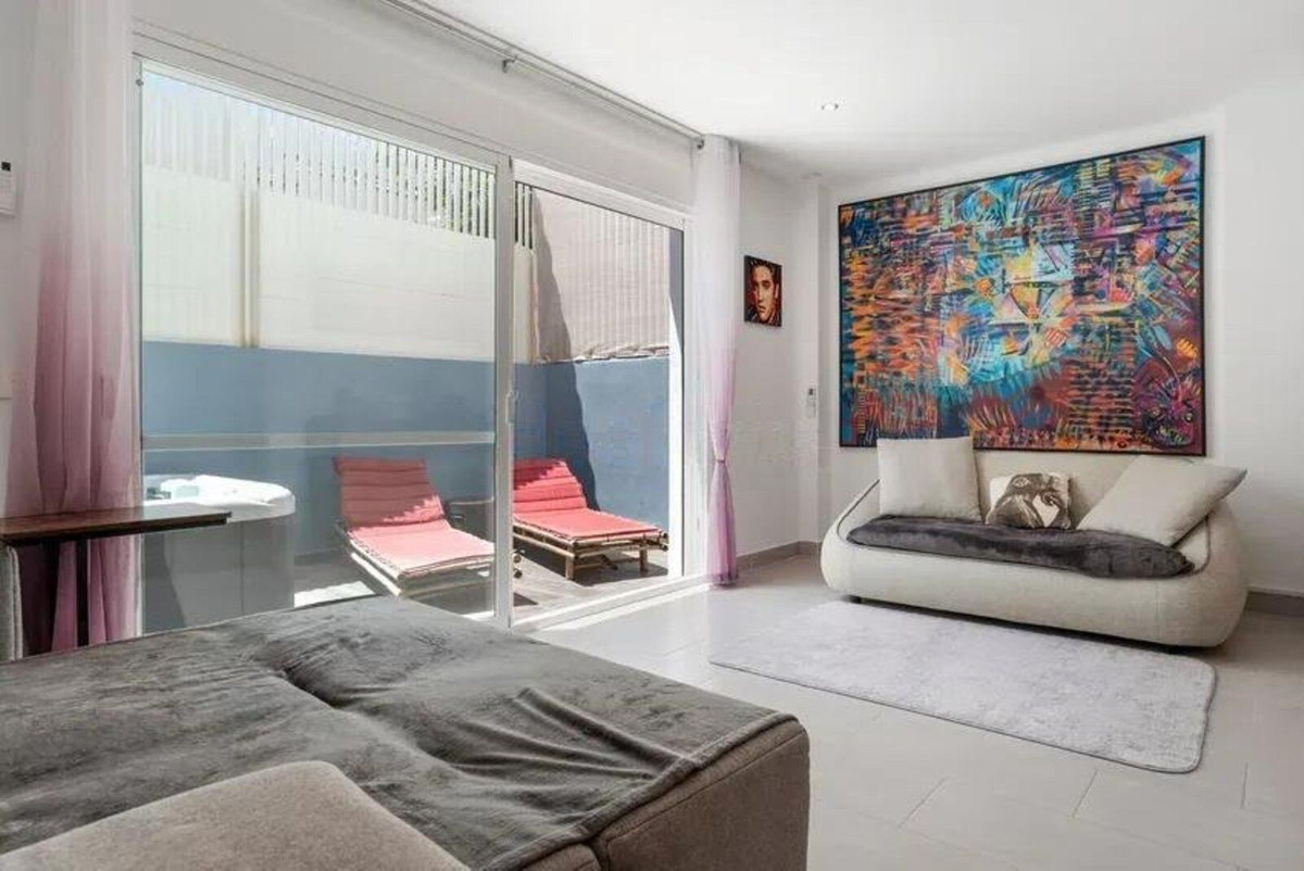 Te koop Half vrijstaand huis Costa Del Sol Estepona € 645.000,-