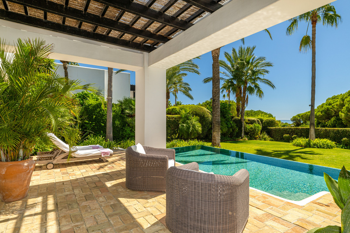 Te koop Vrijstaande Villa Costa Del Sol Casares € 4.550.000,-