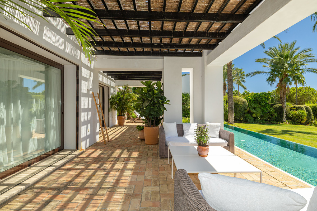 Te koop Vrijstaande Villa Costa Del Sol Casares € 4.550.000,-