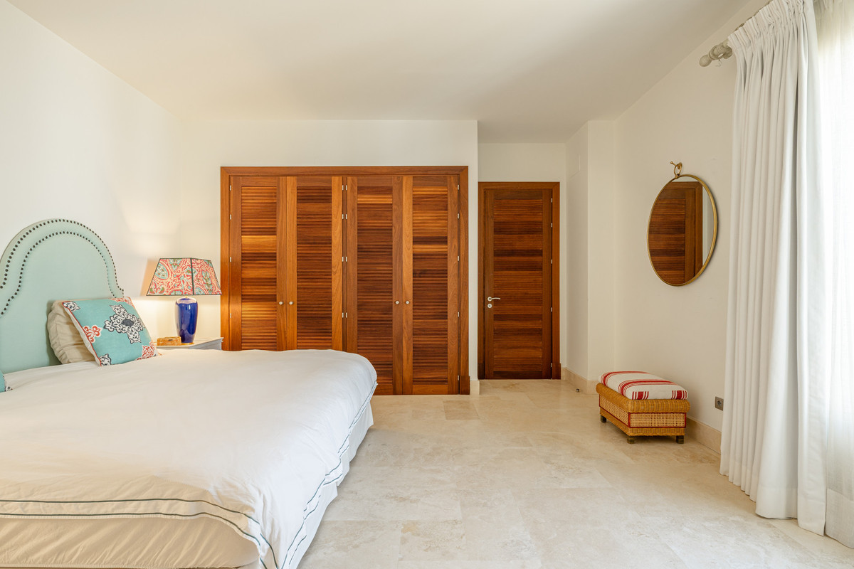 Te koop Vrijstaande Villa Costa Del Sol Casares € 4.550.000,-