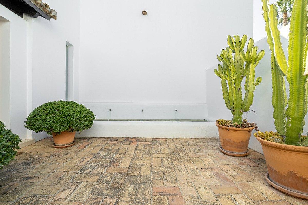 Te koop Vrijstaande Villa Costa Del Sol Casares € 4.550.000,-