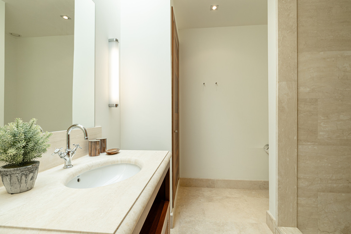 Te koop Vrijstaande Villa Costa Del Sol Casares € 4.550.000,-