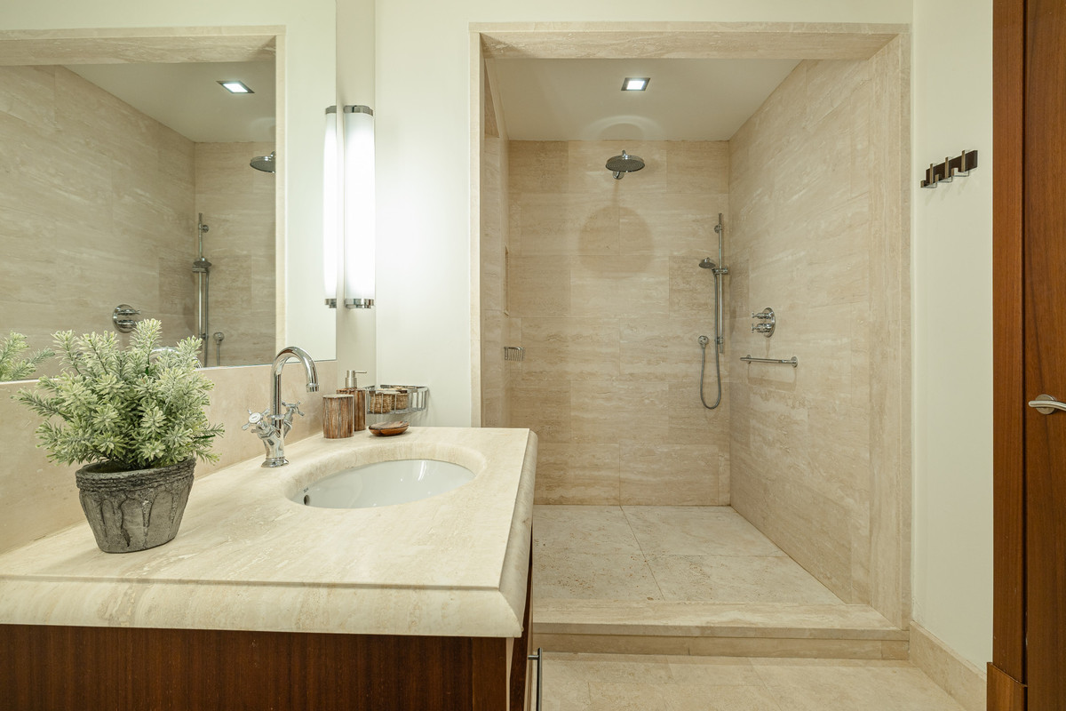 Te koop Vrijstaande Villa Costa Del Sol Casares € 4.550.000,-