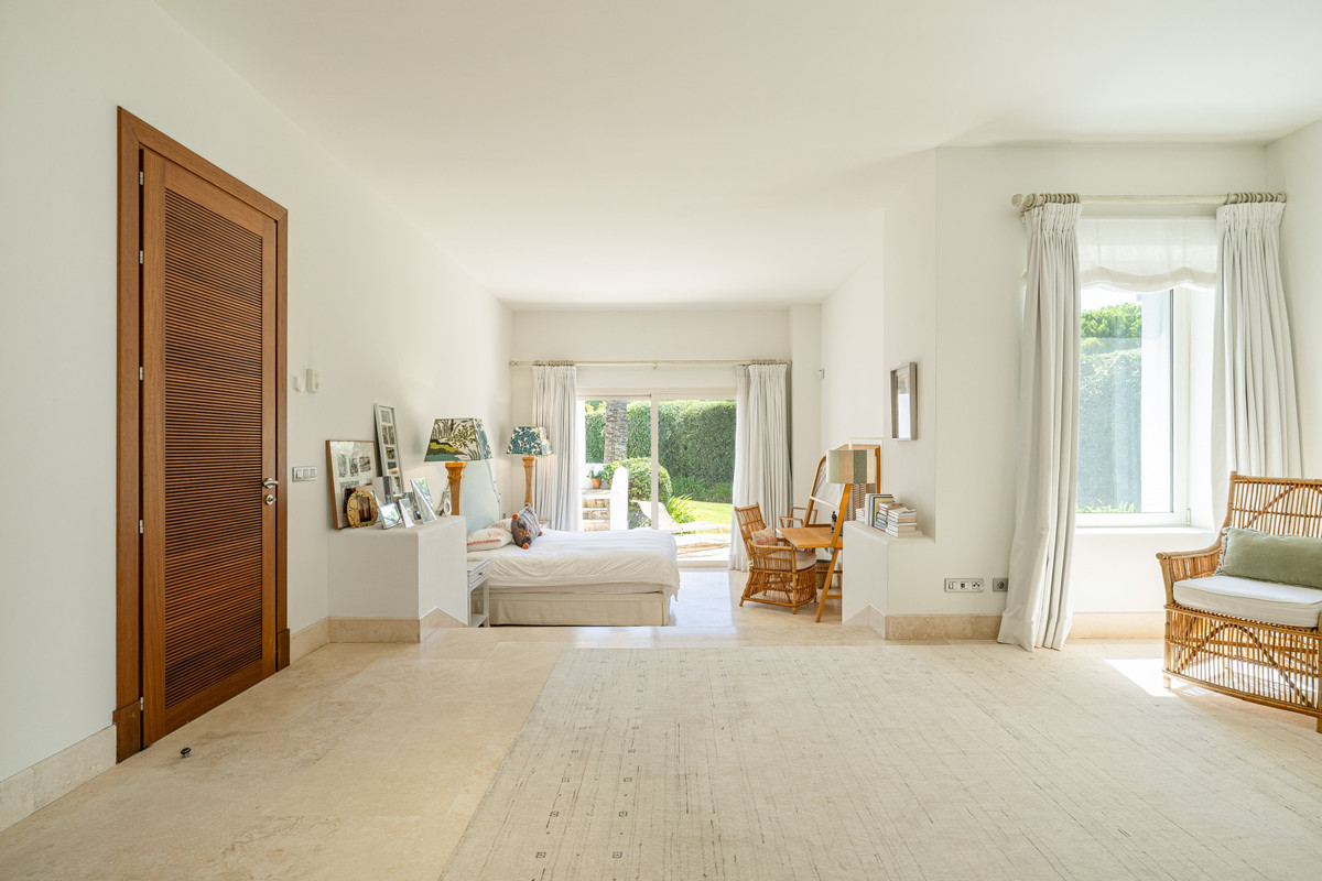 Te koop Vrijstaande Villa Costa Del Sol Casares € 4.550.000,-