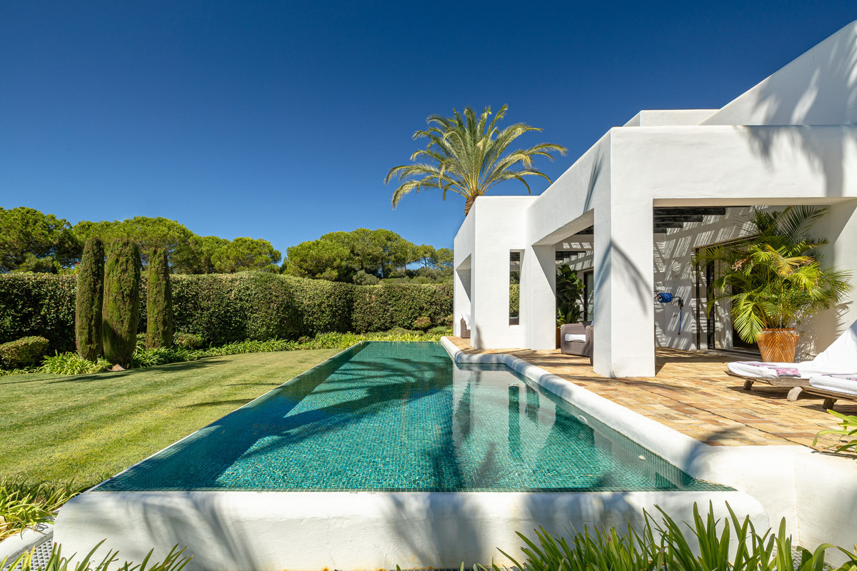 Te koop Vrijstaande Villa Costa Del Sol Casares € 4.550.000,-
