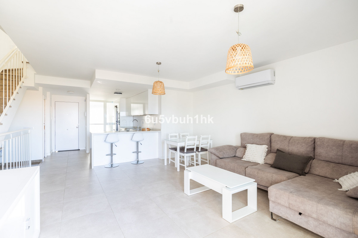 Te koop Herenhuis Costa Del Sol Benalmadena Costa € 650.000,-