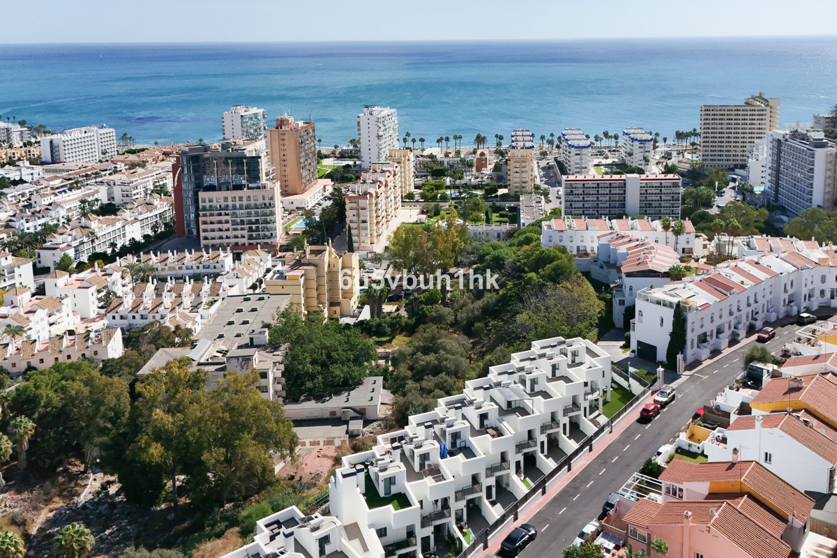 Te koop Herenhuis Costa Del Sol Benalmadena Costa € 650.000,-