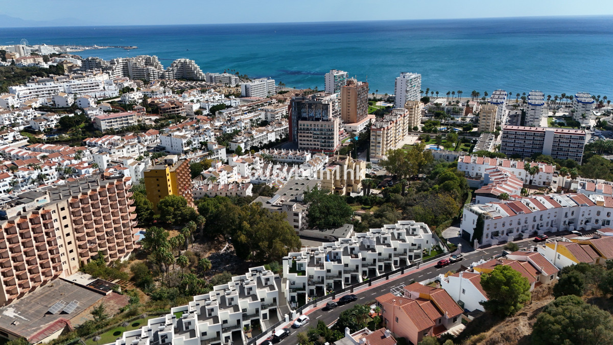 Te koop Herenhuis Costa Del Sol Benalmadena Costa € 650.000,-