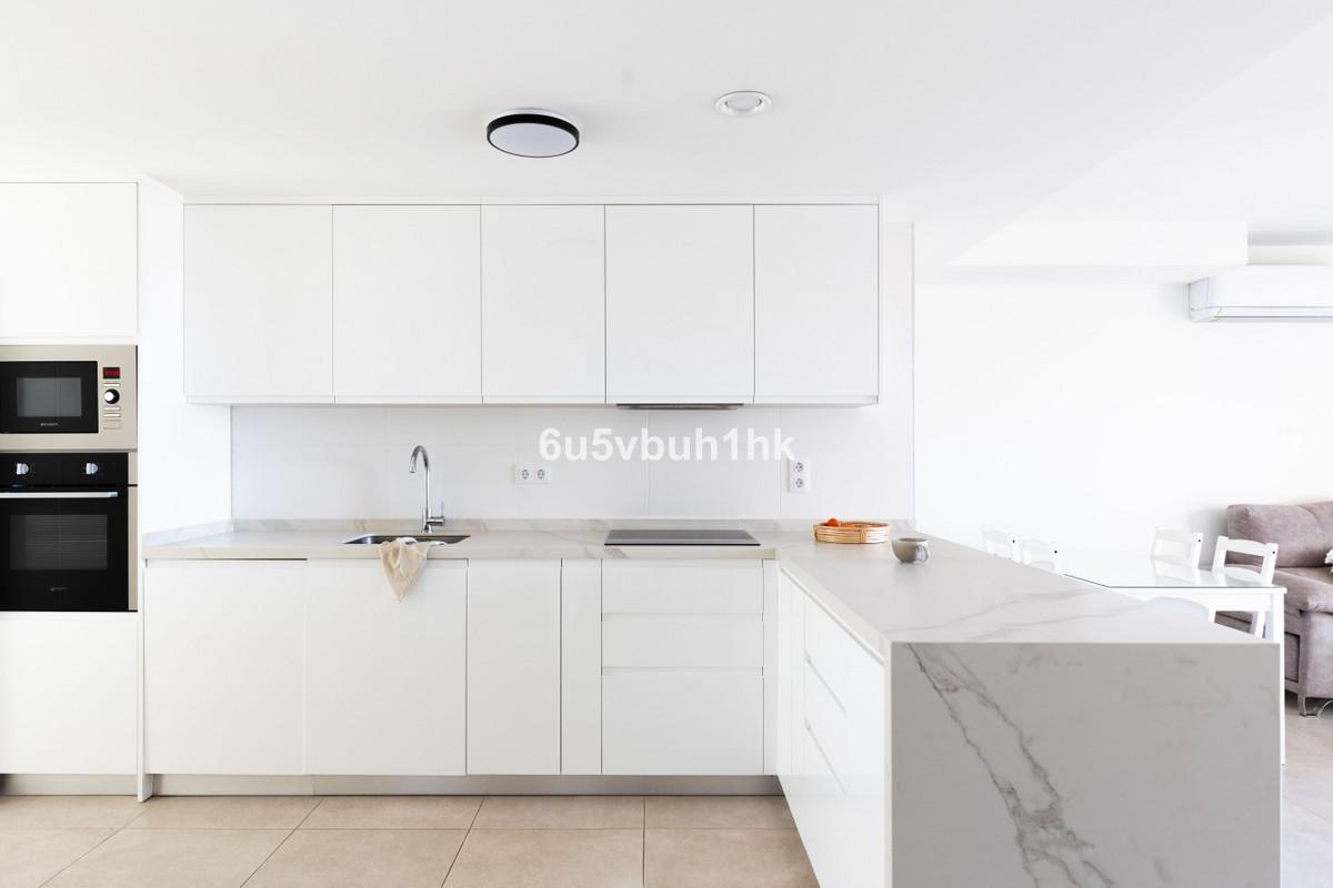 Te koop Herenhuis Costa Del Sol Benalmadena Costa € 650.000,-