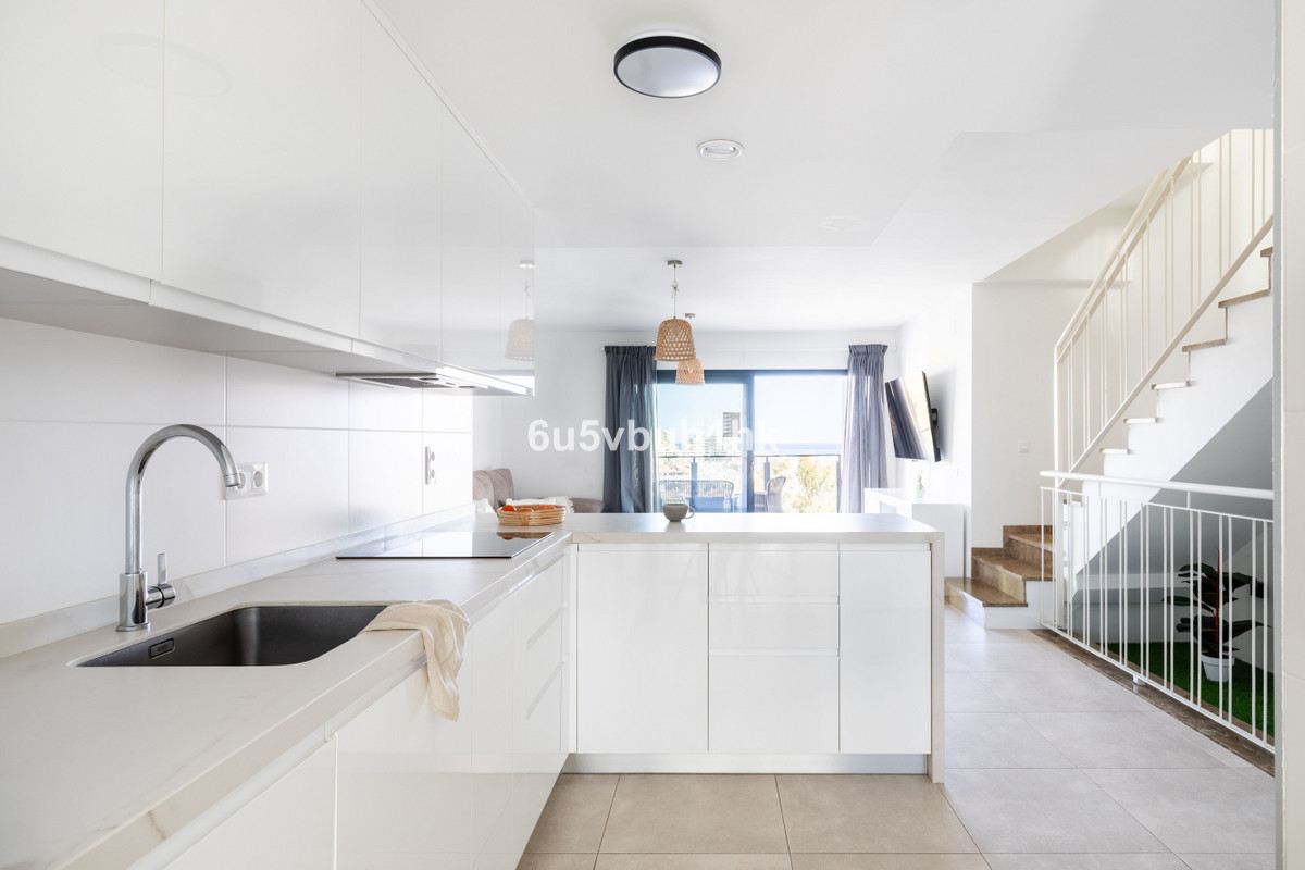 Te koop Herenhuis Costa Del Sol Benalmadena Costa € 650.000,-