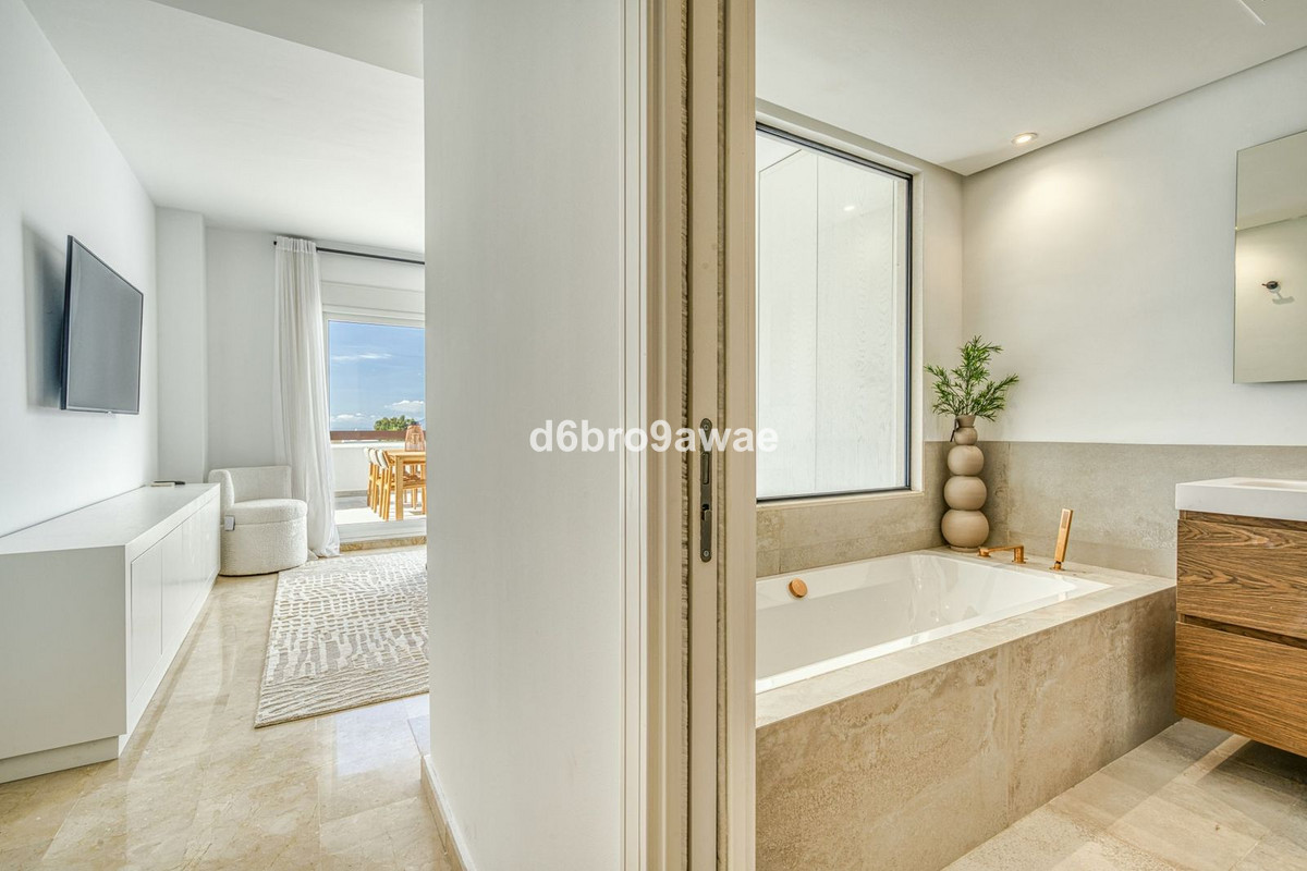 Te koop Middle Floor Apartment Costa Del Sol Marbella € 1.750.000,-