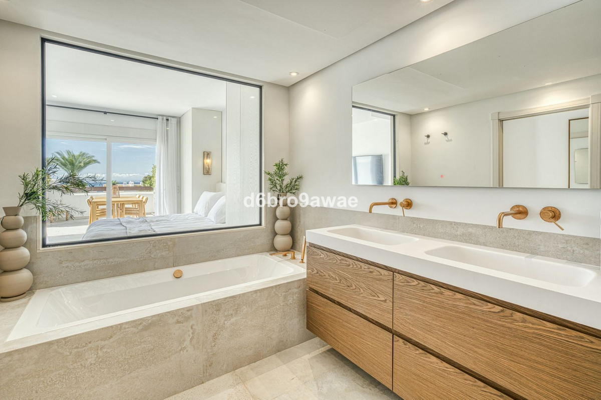 Te koop Middle Floor Apartment Costa Del Sol Marbella € 1.750.000,-