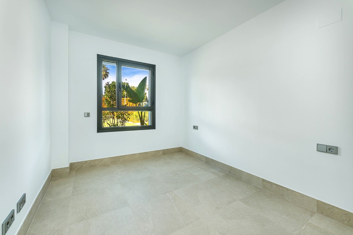 Te koop Gelijkvloers appartement Costa Del Sol Casares Playa € 475.000,-