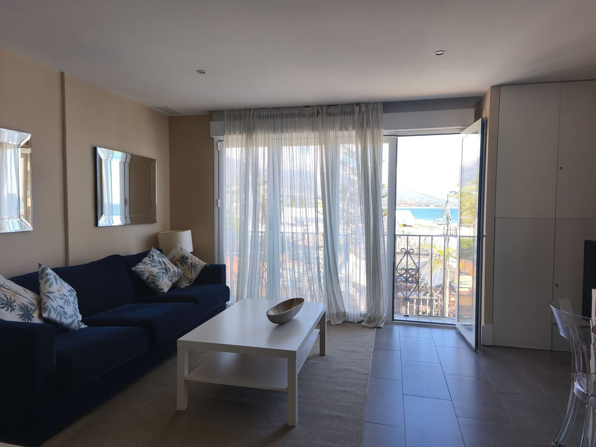 Te koop Middle Floor Apartment Costa Del Sol Puerto Banús € 645.000,-