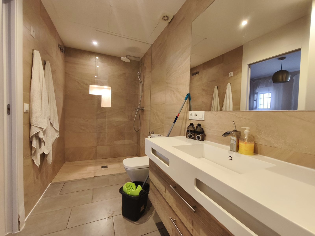 Te koop Middle Floor Apartment Costa Del Sol Puerto Banús € 645.000,-