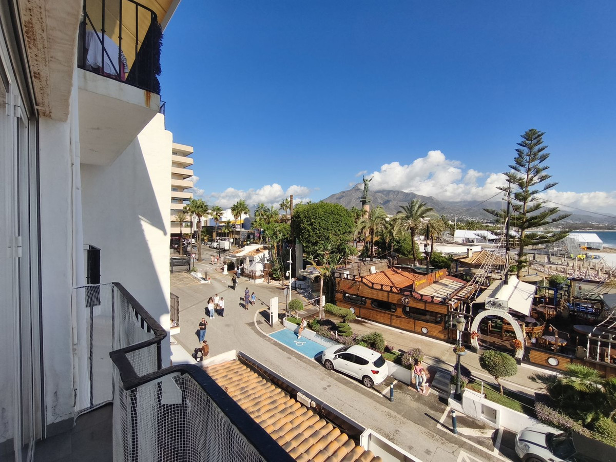 Te koop Middle Floor Apartment Costa Del Sol Puerto Banús € 645.000,-