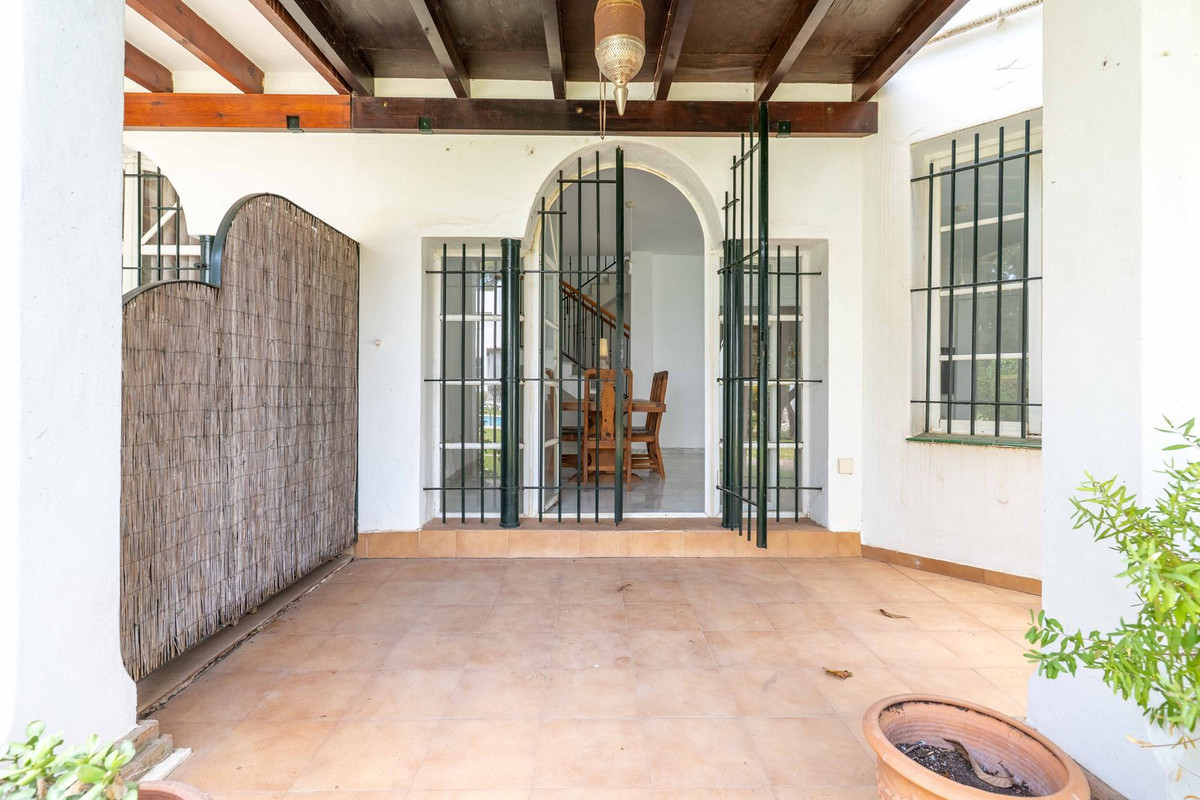 Te koop Herenhuis Costa Del Sol Nueva Andalucía € 519.000,-