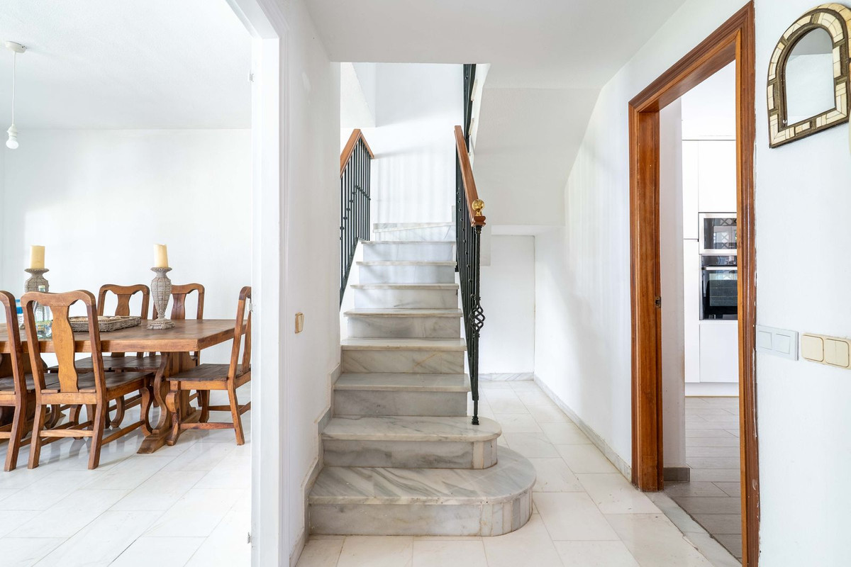 Te koop Herenhuis Costa Del Sol Nueva Andalucía € 519.000,-