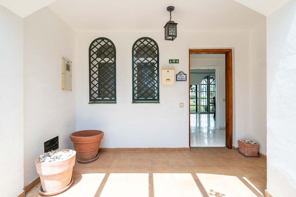 Te koop Herenhuis Costa Del Sol Nueva Andalucía € 519.000,-