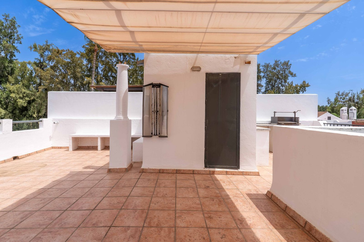 Te koop Herenhuis Costa Del Sol Nueva Andalucía € 519.000,-