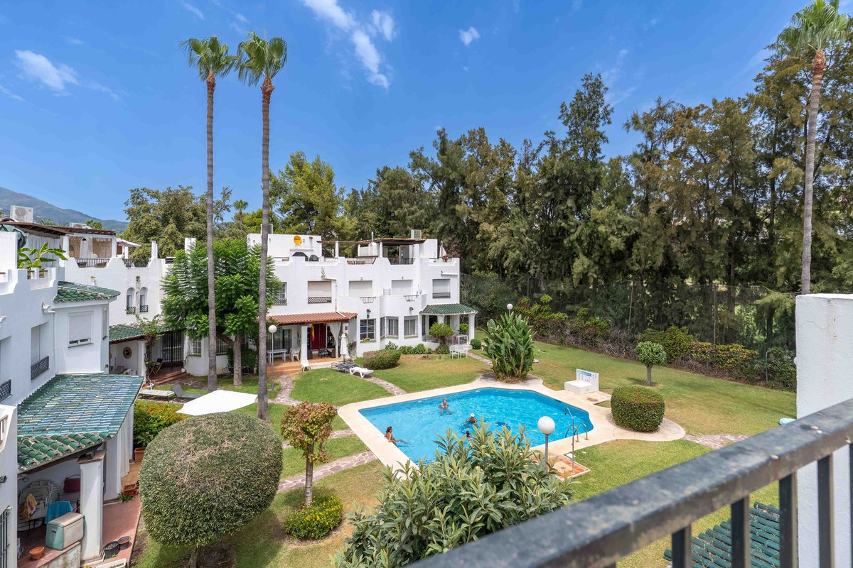 Te koop Herenhuis Costa Del Sol Nueva Andalucía € 519.000,-