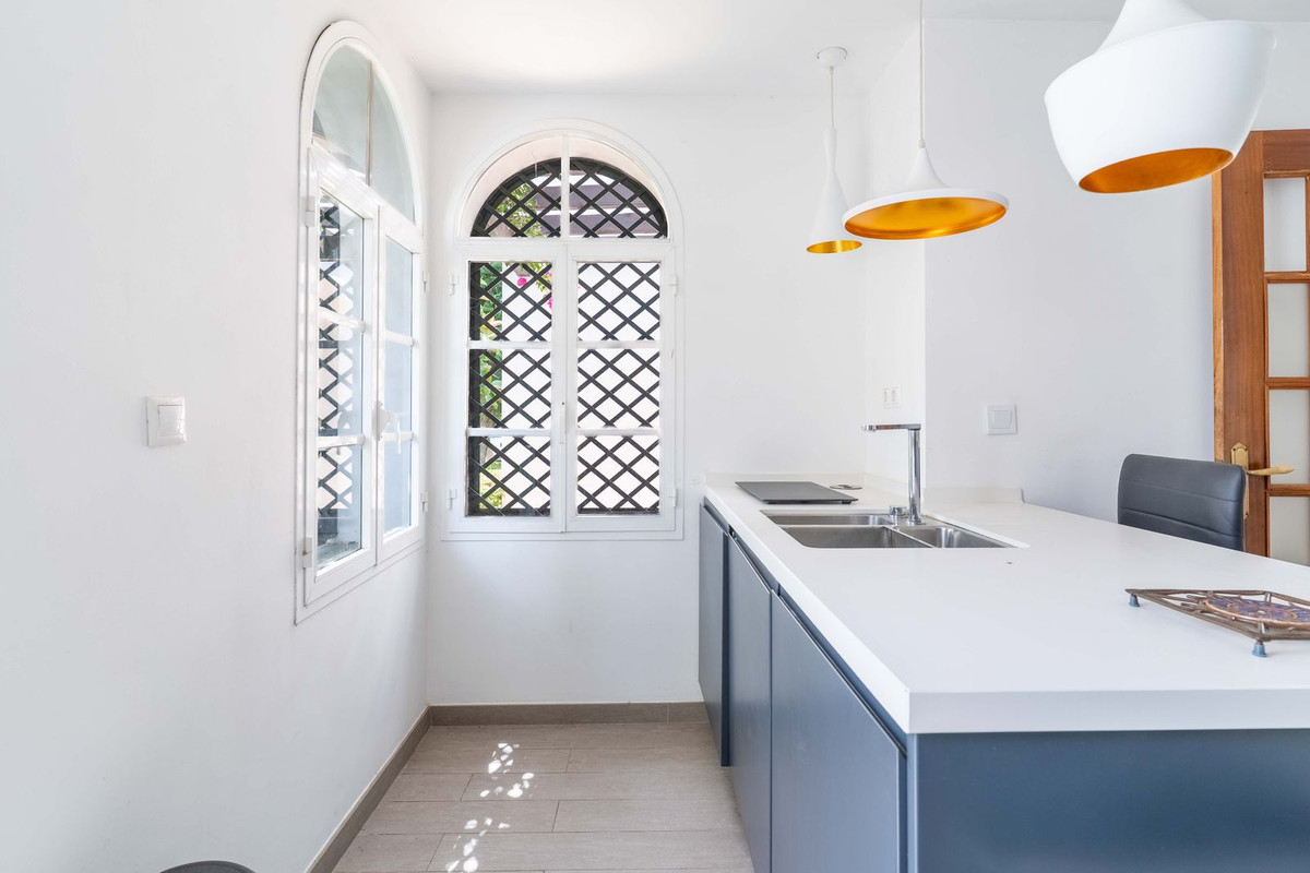 Te koop Herenhuis Costa Del Sol Nueva Andalucía € 519.000,-